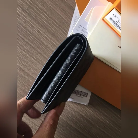 Louis Vuitton Slender Wallet - Picture 3 of 12